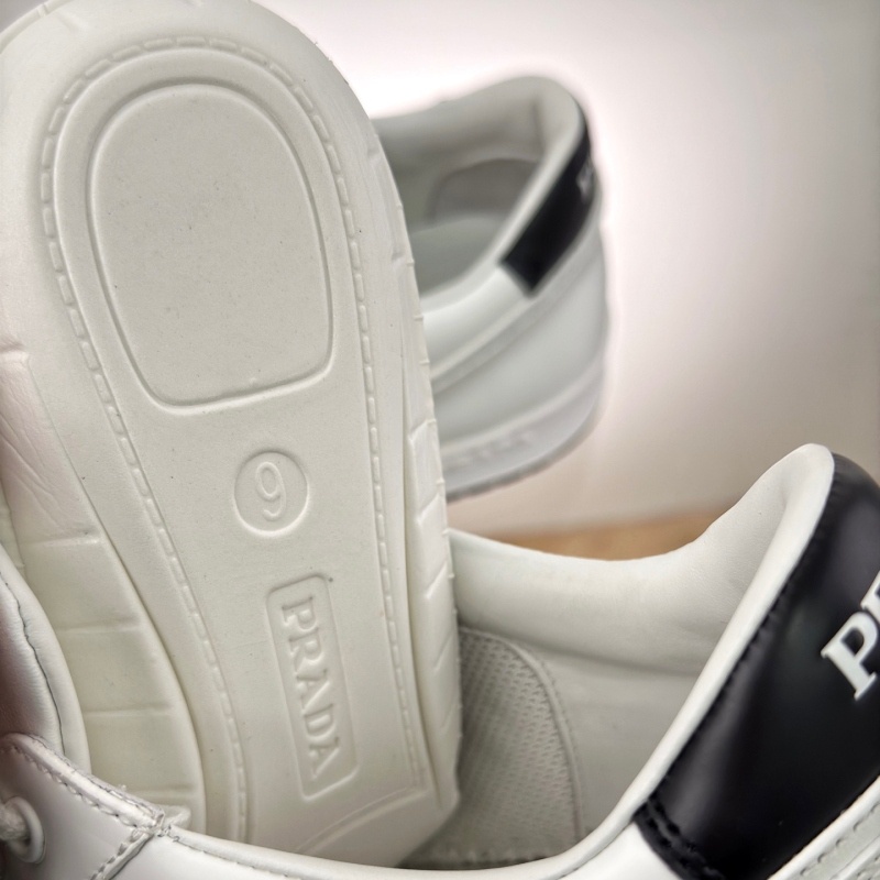 프라다 다운타운 스니커즈 - 화이트블랙