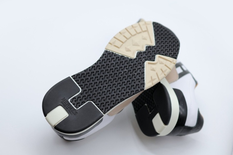 에르메스 트레일 스니커즈