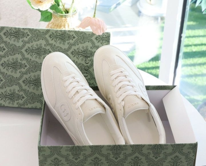 구찌 인터로킹 G 디테일 스니커즈