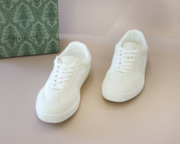 구찌 인터로킹 G 디테일 스니커즈