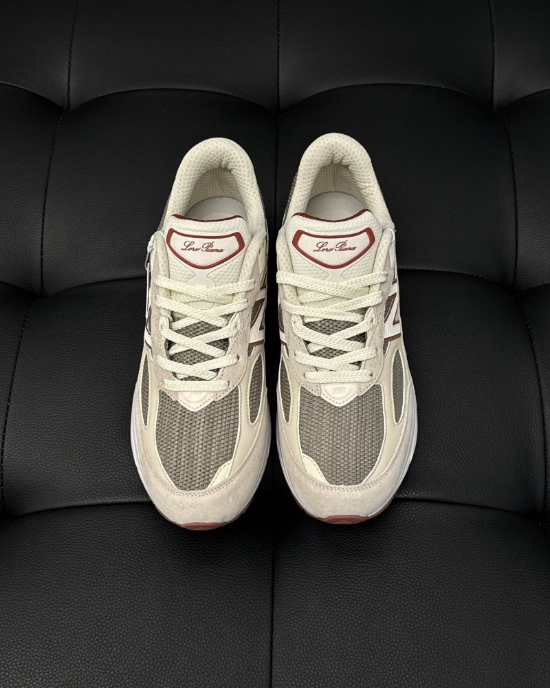 뉴발란스 x 로로피아나 990v6 메이드 인 USA 크림