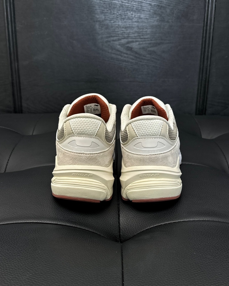 뉴발란스 x 로로피아나 990v6 메이드 인 USA 크림