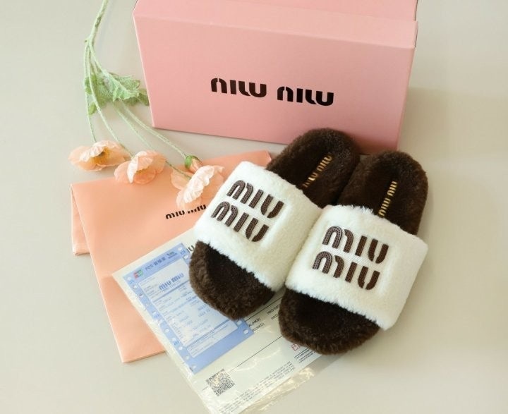 미우미우 시어링 슬리퍼 - 2 Color