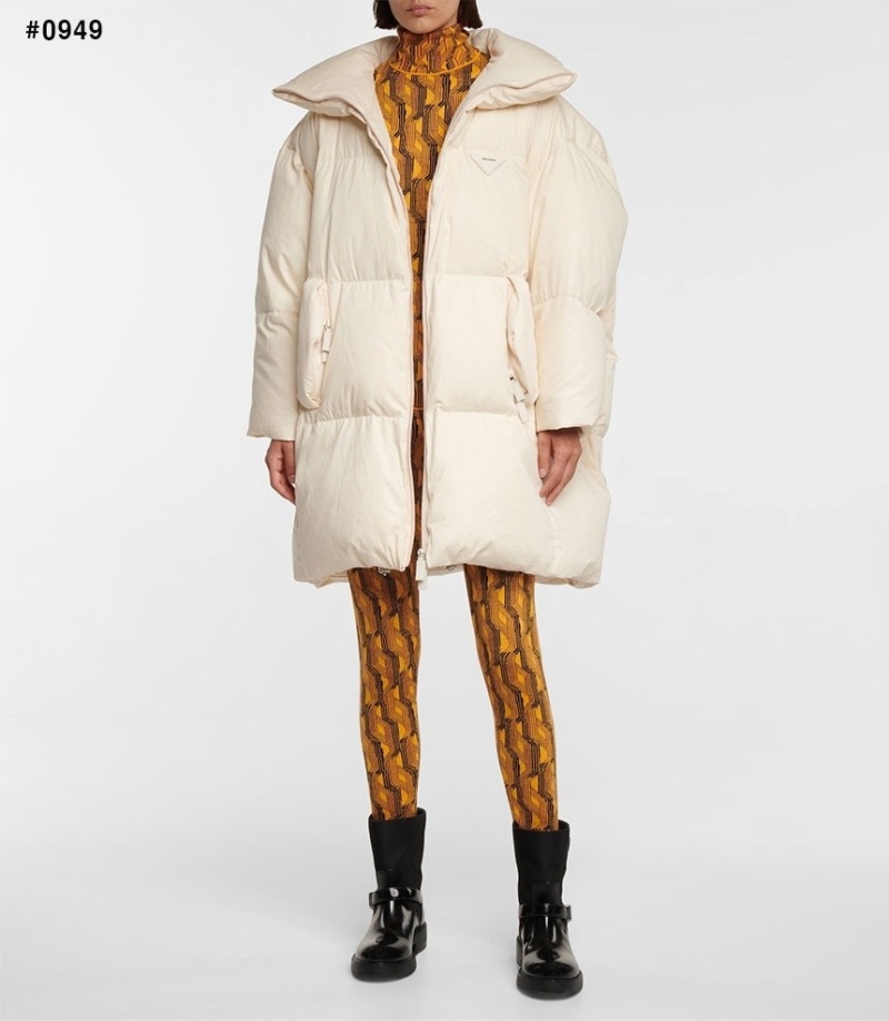 프라다 여성 브러쉬드 레더 리나일론 버클 앵글 부츠