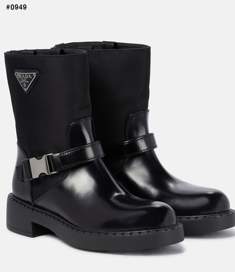 프라다 여성 브러쉬드 레더 리나일론 버클 앵글 부츠