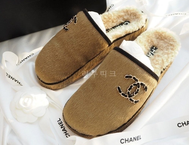 샤넬 cc로고 송치 양털 뮬