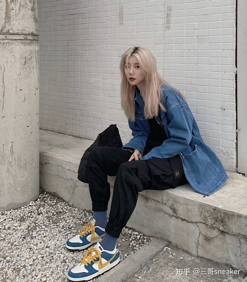 나이키 덩크로우 카시나 블루 스니커즈