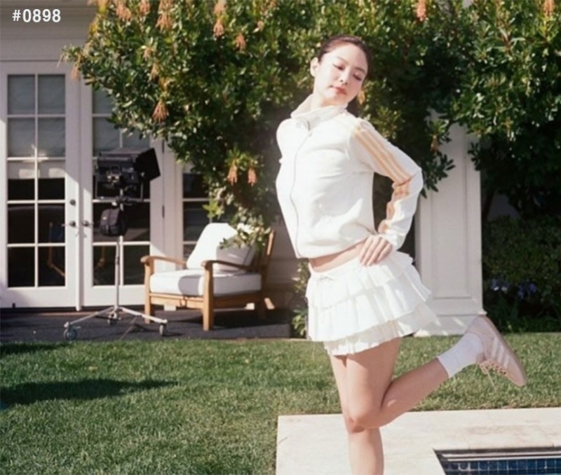 아디다스 X 클랏 가젤 헤일리 클라우드 스니커즈