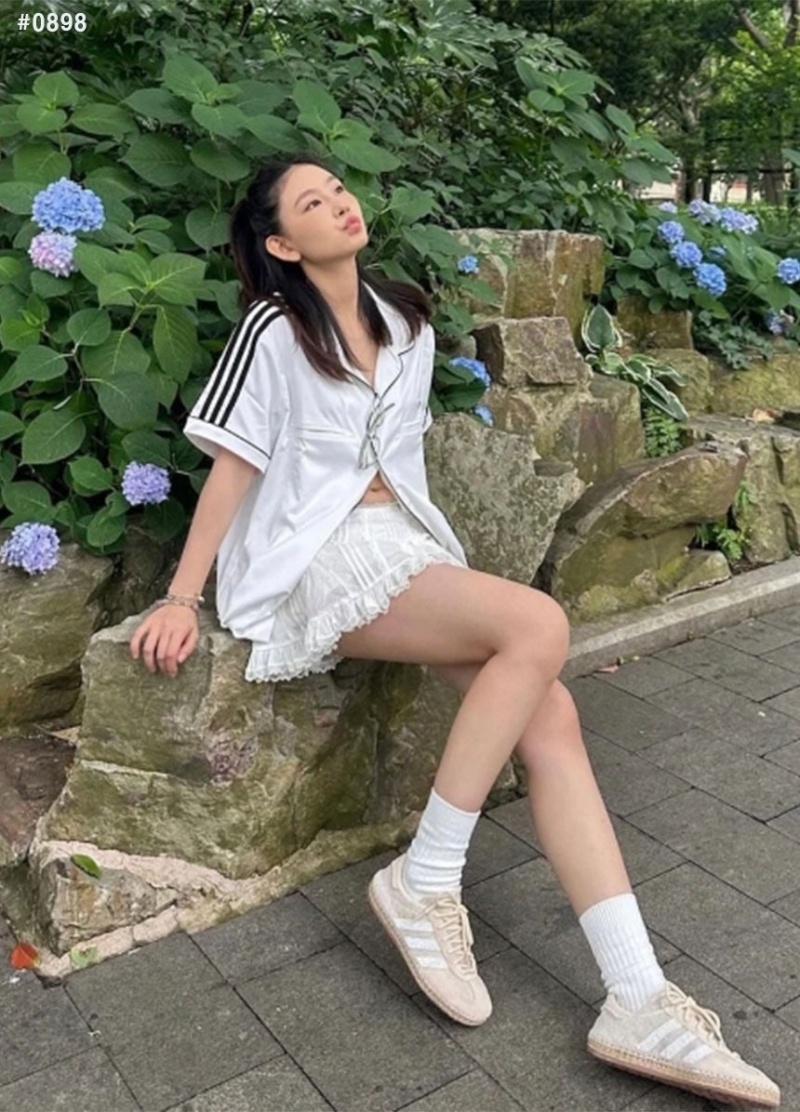 아디다스 X 클랏 가젤 헤일리 클라우드 스니커즈