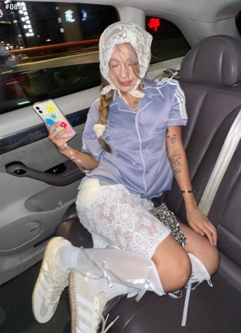 아디다스 X 클랏 가젤 헤일리 클라우드 스니커즈