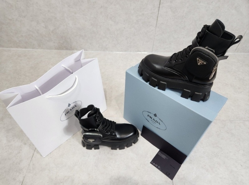 프라다 여성 2024 모노리스 파우치 부츠 (고급버전)