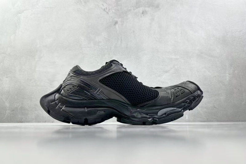 발렌시아가 스테이플러 스니커즈 블랙