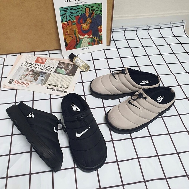 나이키 패딩 뮬 슬리퍼 (2color)-60777