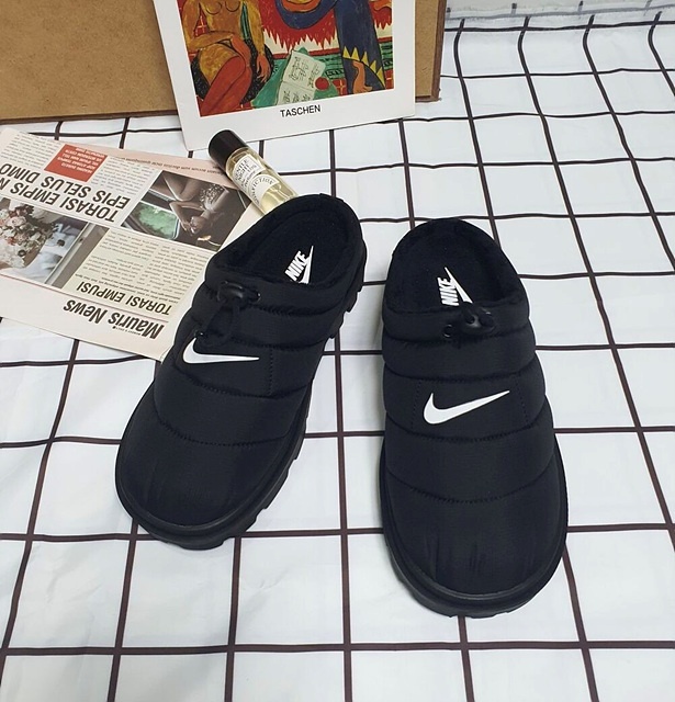 나이키 패딩 뮬 슬리퍼 (2color)-60777