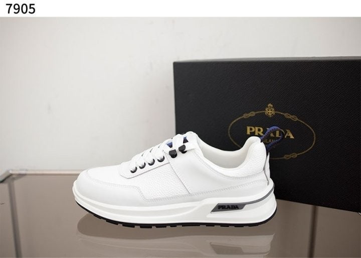 프라다 로우 화이트 스니커즈