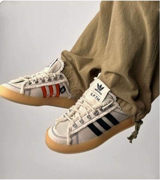 아디다스 x 송 포 더 뮤트 캠퍼스 80s 블리스 코어 스니커즈 블랙