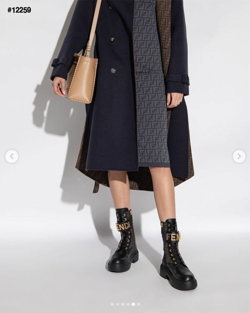 펜디 여성 블랙 가죽 바이커 부츠