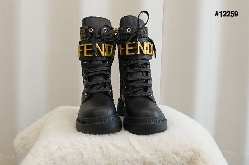 펜디 여성 블랙 가죽 바이커 부츠