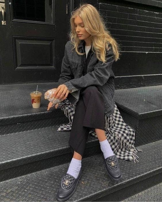 샤넬 블랙램 퀼티드 턴락 CC 로고 로퍼 (고급버전)