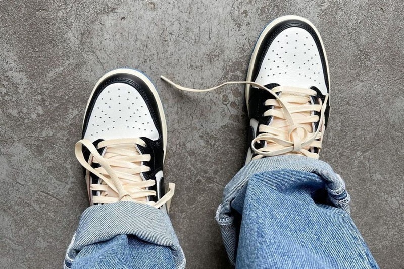 나이키 프라그먼트 X 트래비스 스캇 스니커즈