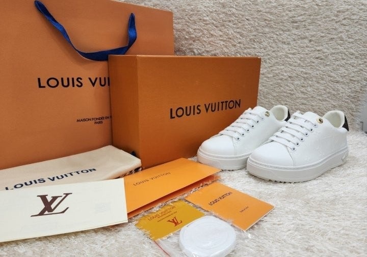 루이비통 타임아웃 스니커즈 (고급버전)