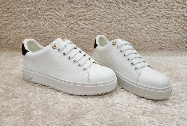 루이비통 타임아웃 스니커즈 (고급버전)