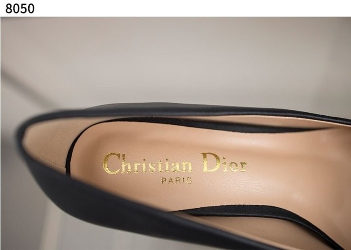 디올 CD로고 리본 장식 애나멜 펌프스 힐