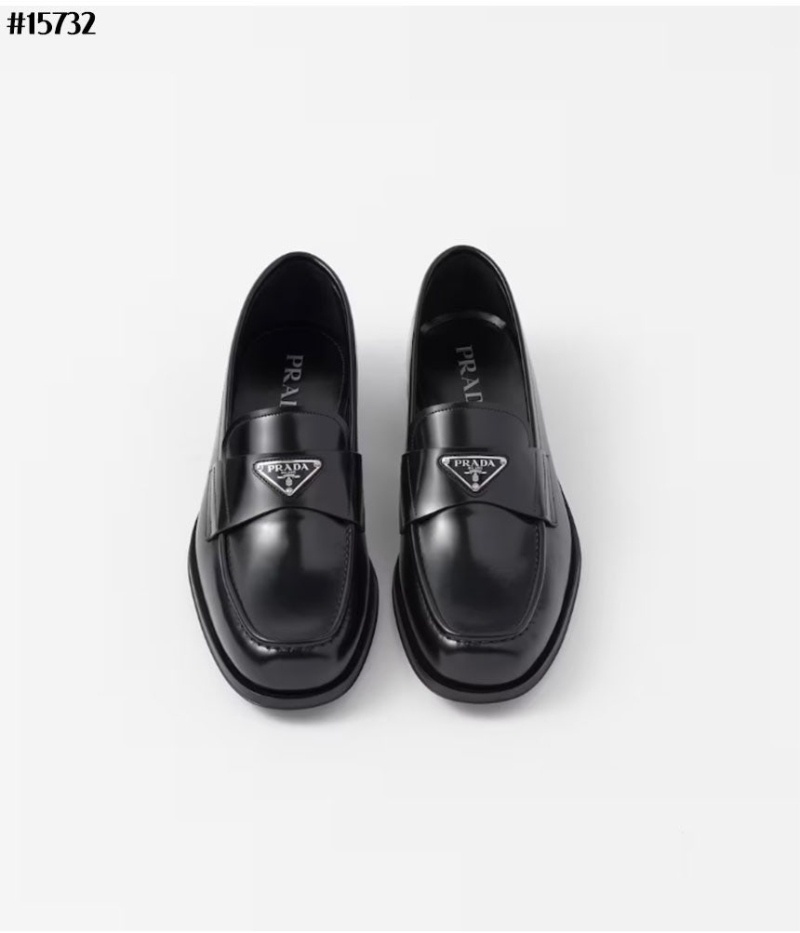 [PRADA] 프라다 브러쉬드 레더 로퍼