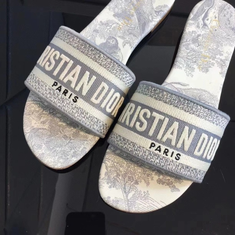 디올 오블리크 디웨이 뮬 그레이