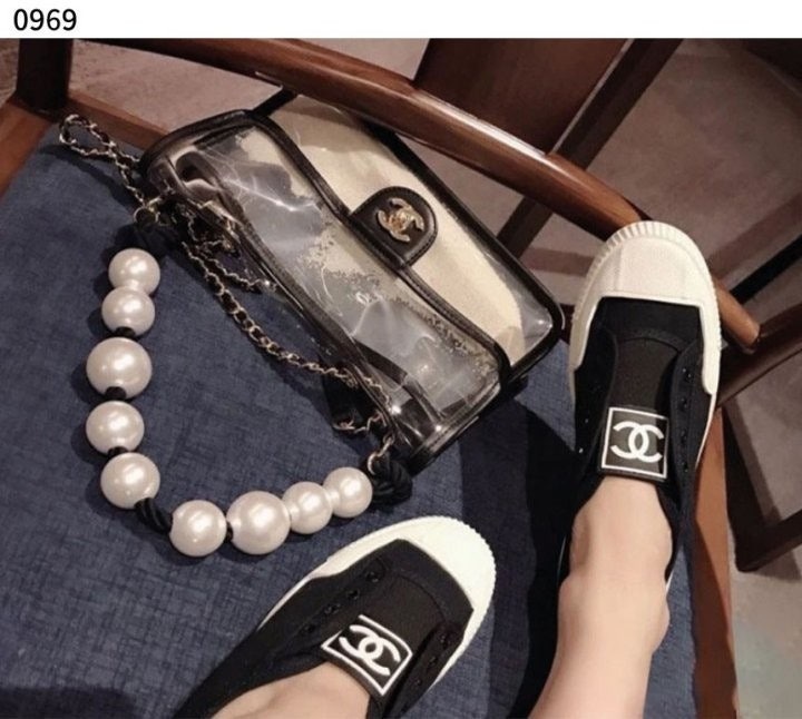 샤넬 로우탑 컨버스 스니커즈 - 블랙