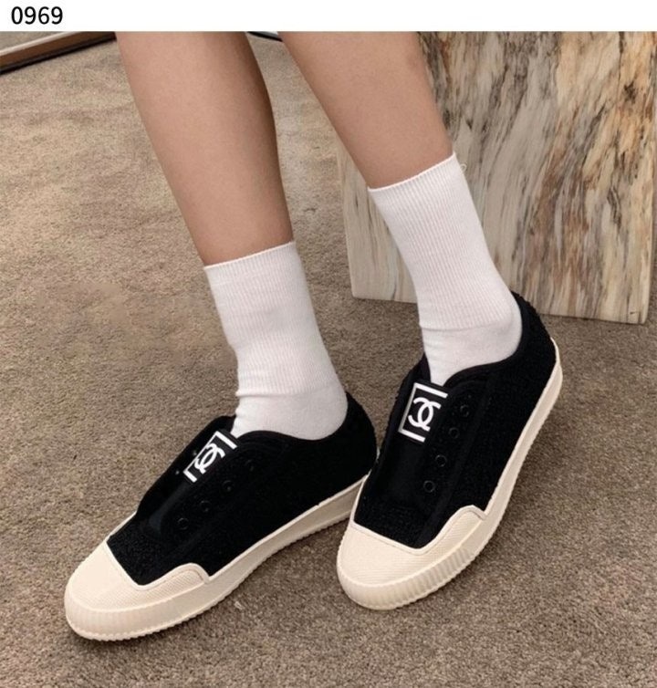 샤넬 로우탑 컨버스 스니커즈 - 블랙