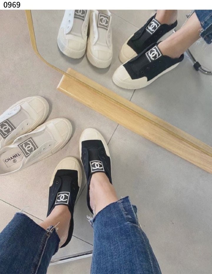 샤넬 로우탑 컨버스 스니커즈 - 블랙