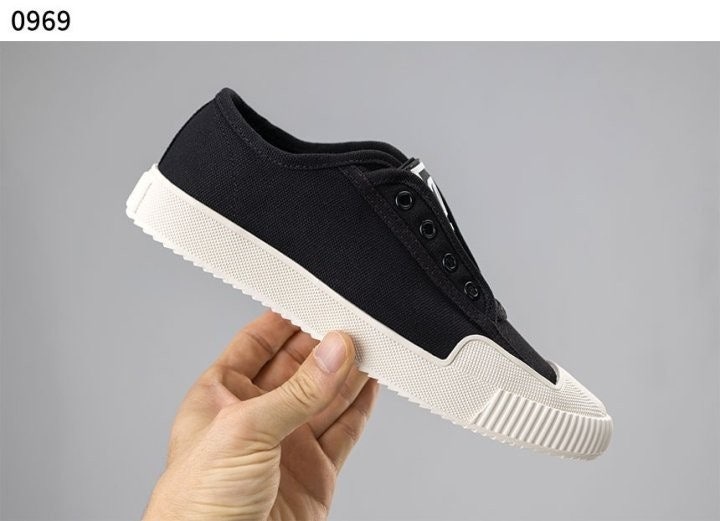 샤넬 로우탑 컨버스 스니커즈 - 블랙