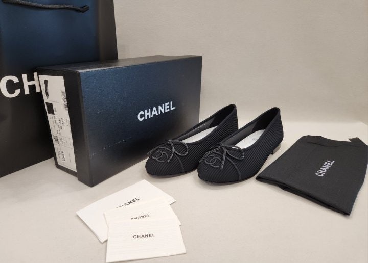 샤넬 24시즌 엠브로이더드 퍼블릭 플랫 슈즈 (고급버전)