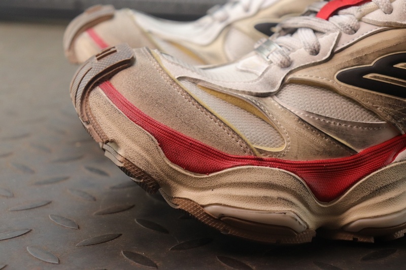 발렌시아가 카고 스니커즈 레드 -해외배송-