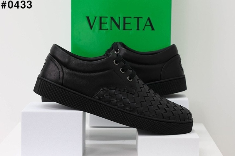 보테가베네타 인트레치아토 레더 스니커즈