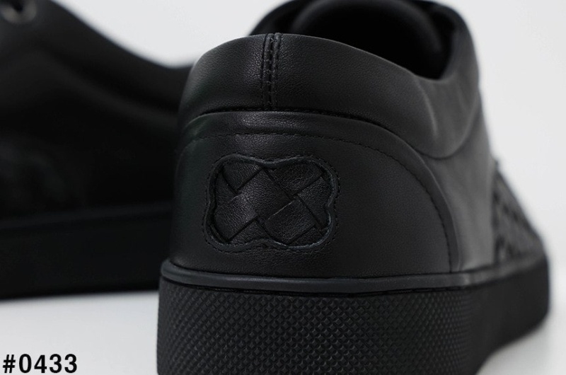 보테가베네타 인트레치아토 레더 스니커즈