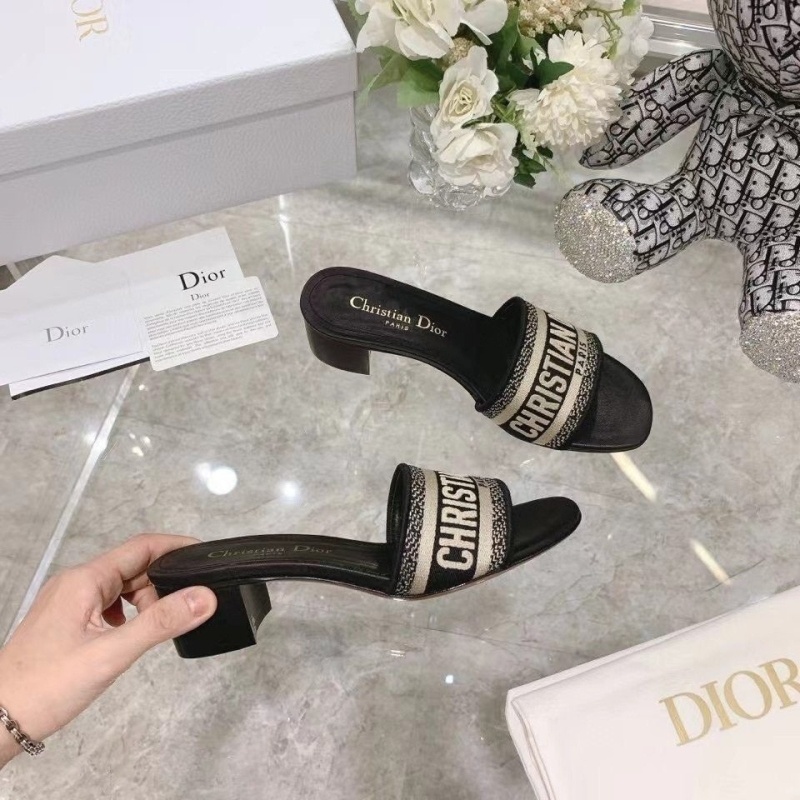 디올 디웨이 뮬 슬리퍼 - 2 Color