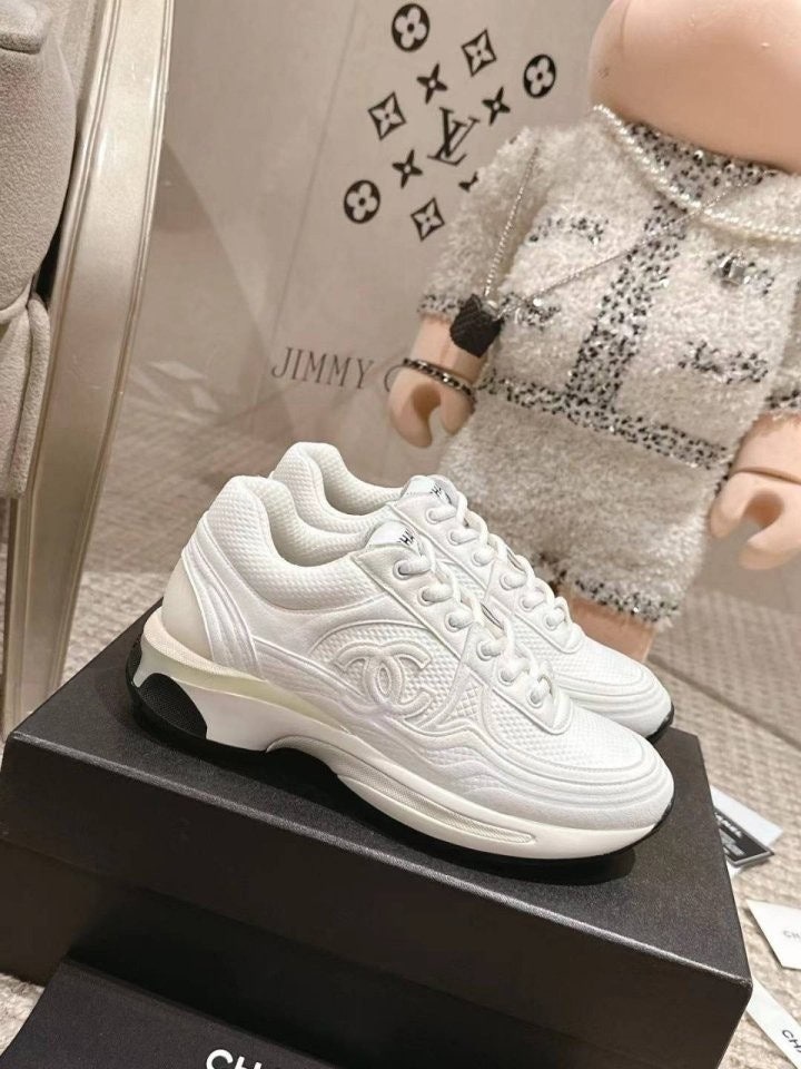 샤넬 24시즌 패브릭 라미네이티드 스니커즈