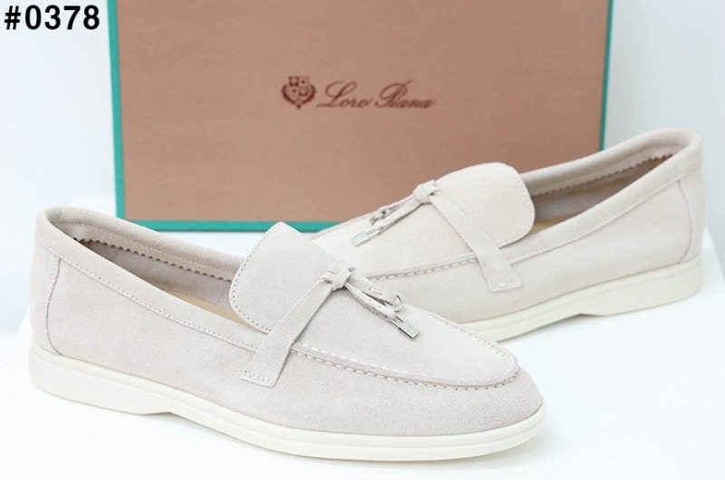 로로피아나 썸머 참스 워크 스웨이드 로퍼 - 아이보리