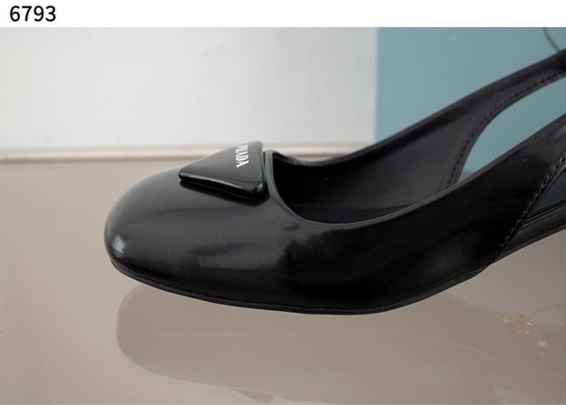 프라다 나파가죽 슬링백 펌프스