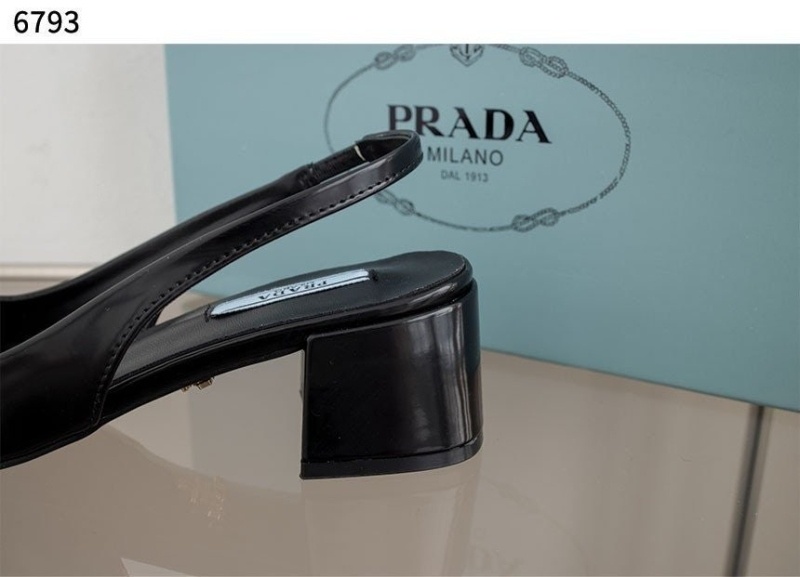 프라다 나파가죽 슬링백 펌프스