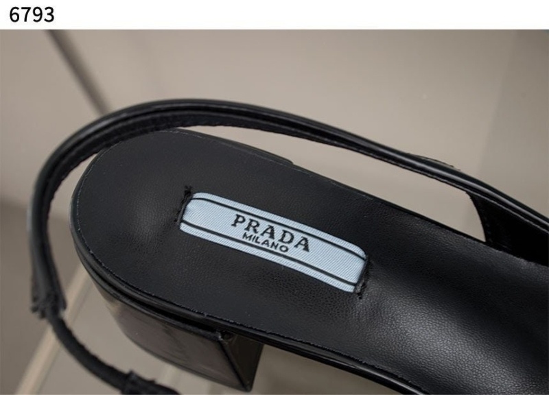 프라다 나파가죽 슬링백 펌프스