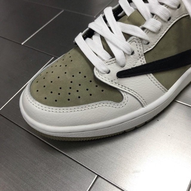 나이키 x 트래비스 스캇 조던1 레트로 로우 골프