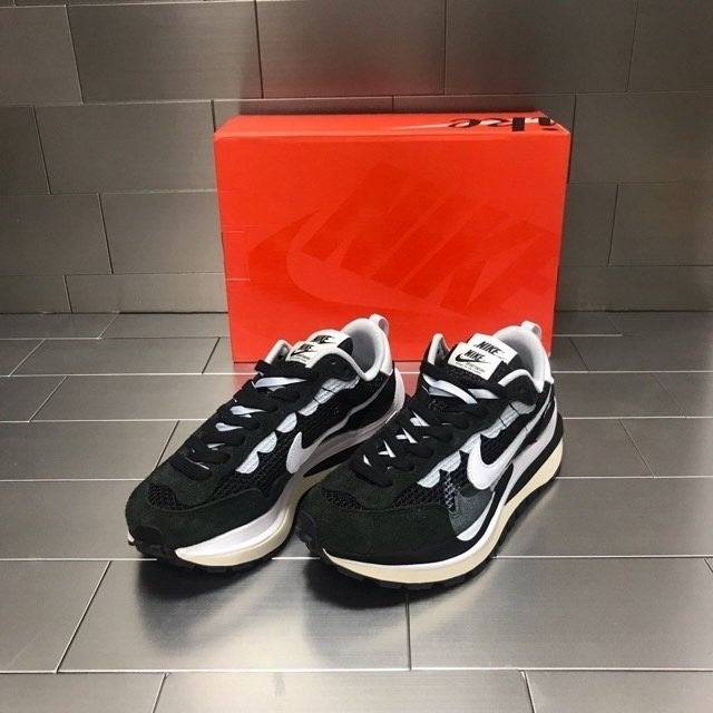 나이키 x 사카이 베이퍼와플 스니커즈 - 화이트블랙