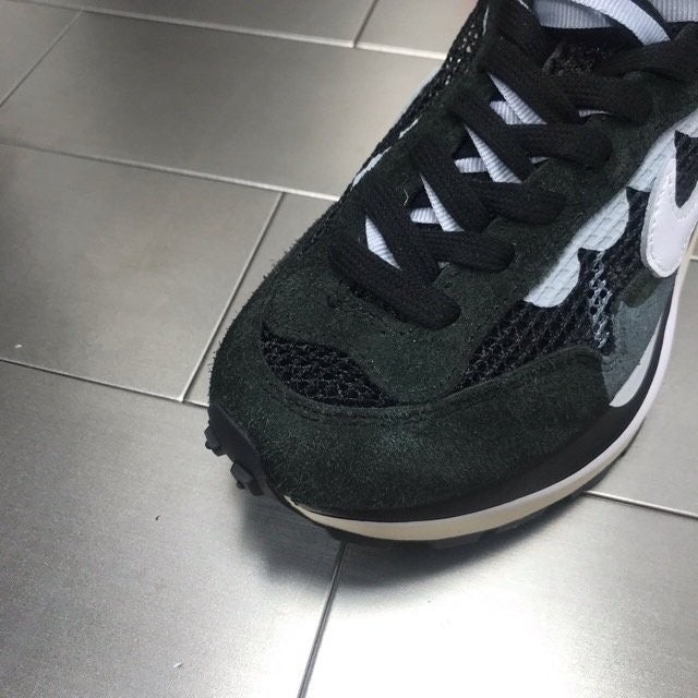 나이키 x 사카이 베이퍼와플 스니커즈 - 화이트블랙