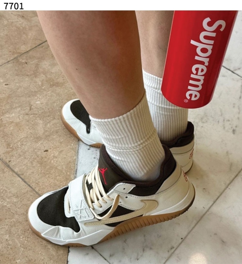 나이키 조던 x 트래비스 스캇 점프맨 잭 TR