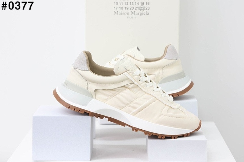 메종 마르지엘라 빈티지 러너 에볼루션 스니커즈