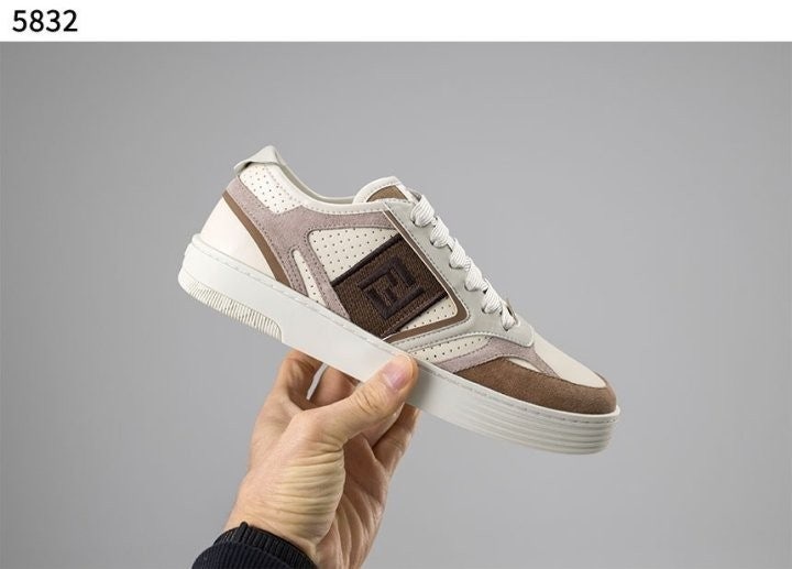 펜디 스텝 레더 베이지 스니커즈