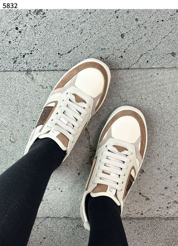 펜디 스텝 레더 베이지 스니커즈